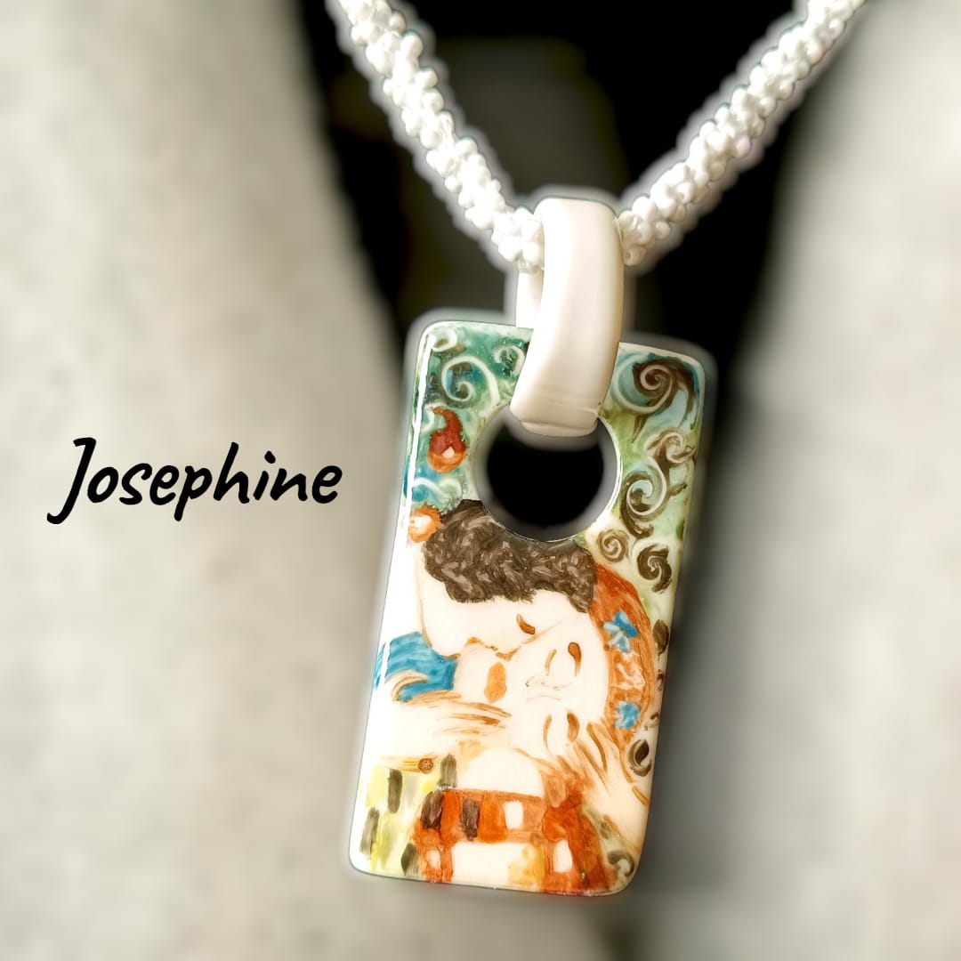 Ciondolo Rettangolare in Porcellana – Il Bacio di Klimt Stile Impressionista