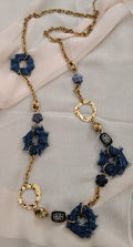 Collana lunga con inserti in tessuto jeans